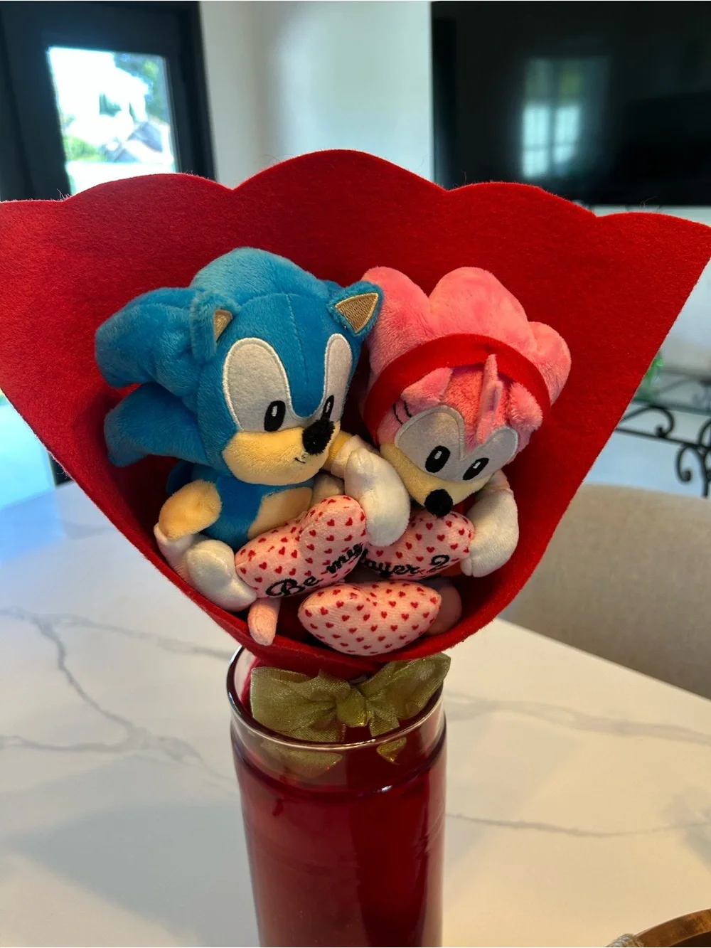 Sega Sonic & Amy Plush Valentine Bouquet with Blue & Pink Characters